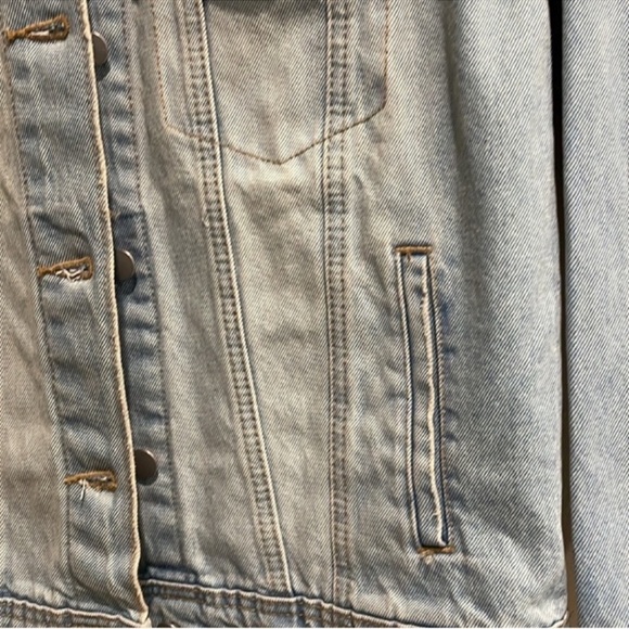 Denim Jacket Oversized Faded with “Mama” on back s XS - Picture 4 of 6